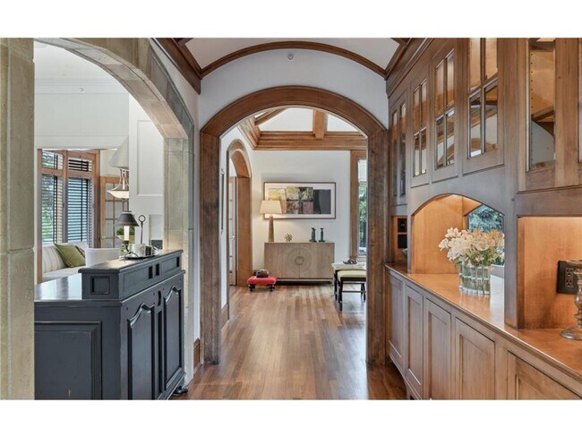 Photo - 1000 Coventry Pl