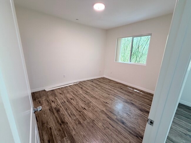 Photo - 6017 Rhodes Ave Unit 12405-301