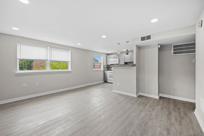 Photo - 551 Avon St Unit 2F