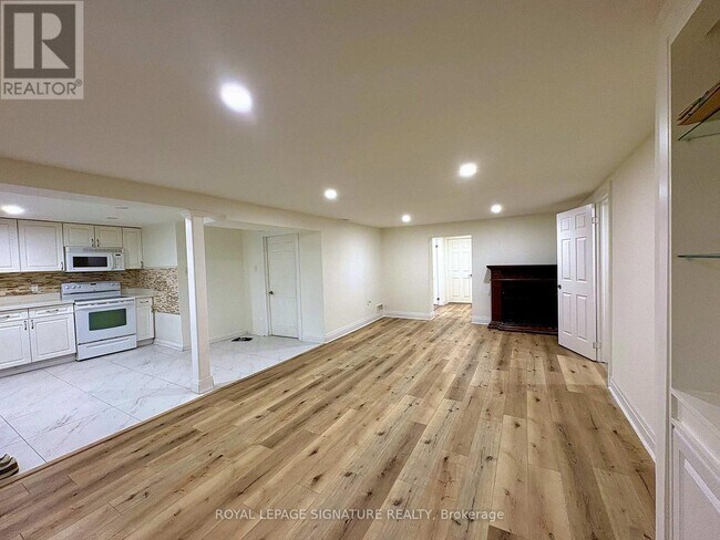 Photo - 5 Carnegie Ct