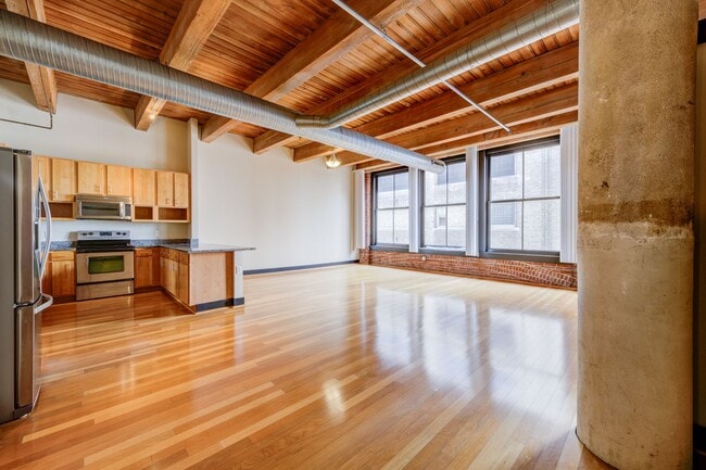 1113 Washington Ave Unit 418