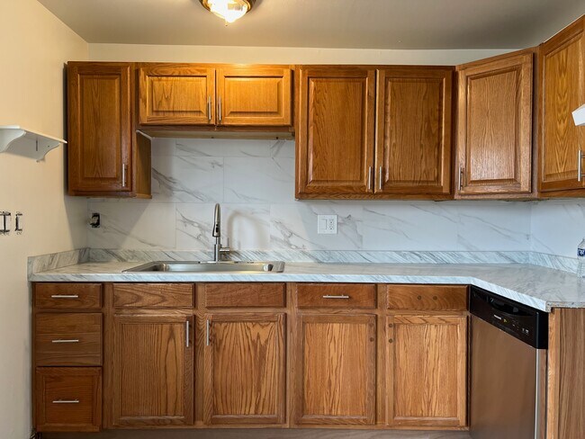 Photo - 764 S Wolff St