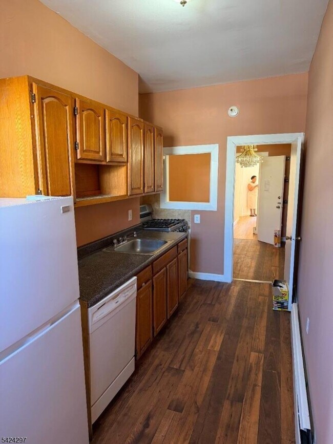 Photo - 170 Boyd Ave