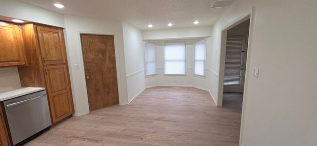 Photo - 1603 E Woodgate St
