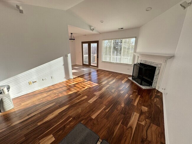 Photo - 270 Crestview Dr