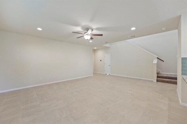 Photo - 202 Driftwood Ln