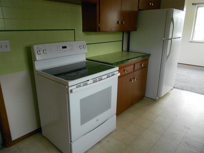Photo - 2485 S Spencer St