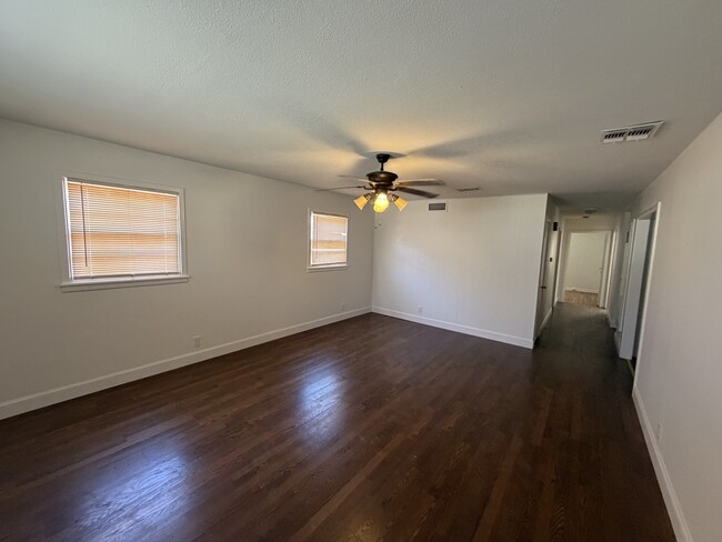 Photo - 3813 25th St