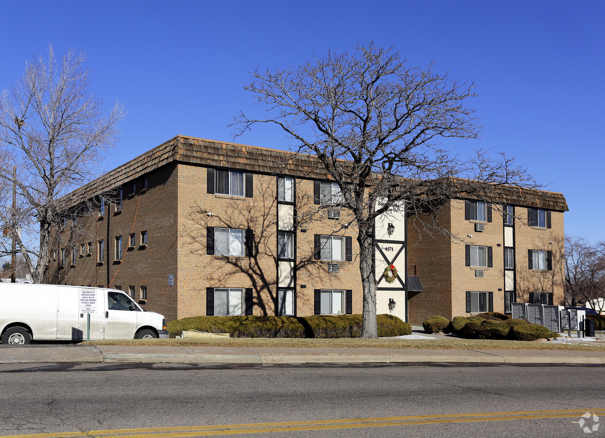 South Glenn Place - Southglenn Place Apartments