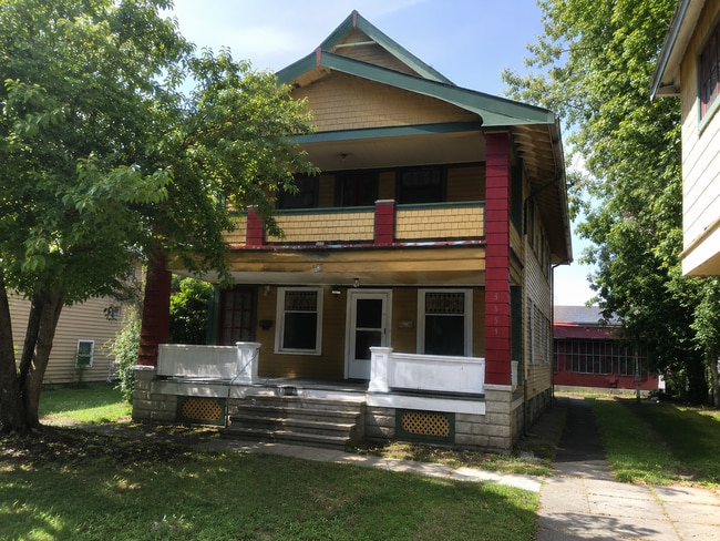 Building Photo - 3155-3155 W 48th St Unit Front Lower