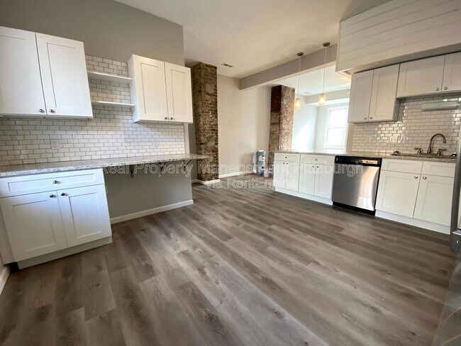 Photo - 2140 Lowrie St Unit 2