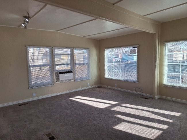 Photo - 3526 N Cascade Ave