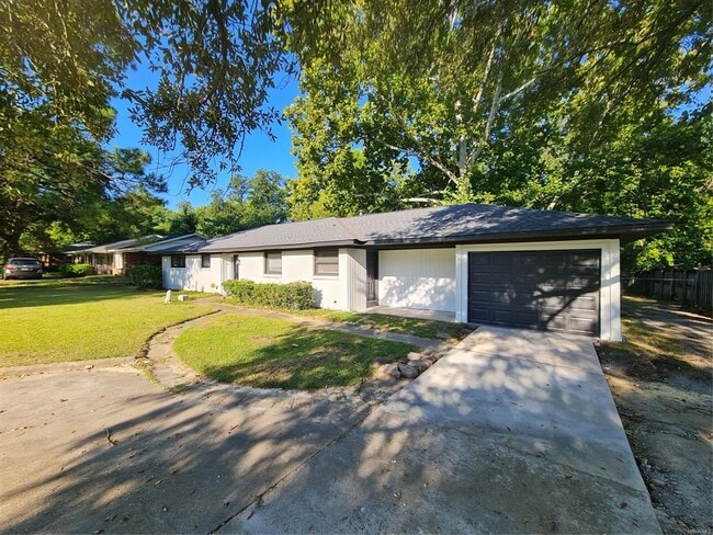 Photo - 2634 Fairmont Rd