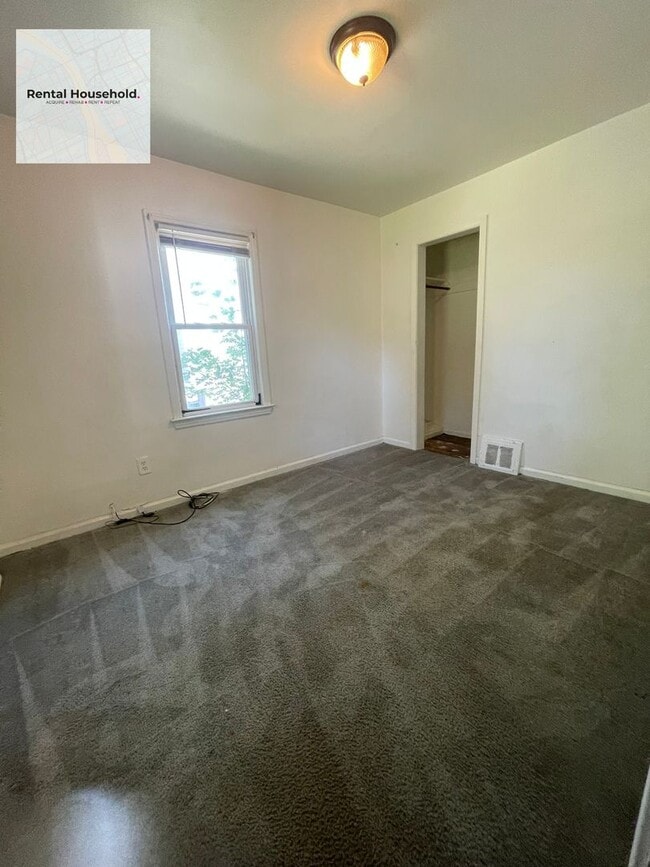 Building Photo - Lovely 3-Bedroom 1 Bath Bungalow-Full Basement & Fenced Yard- $1200/month