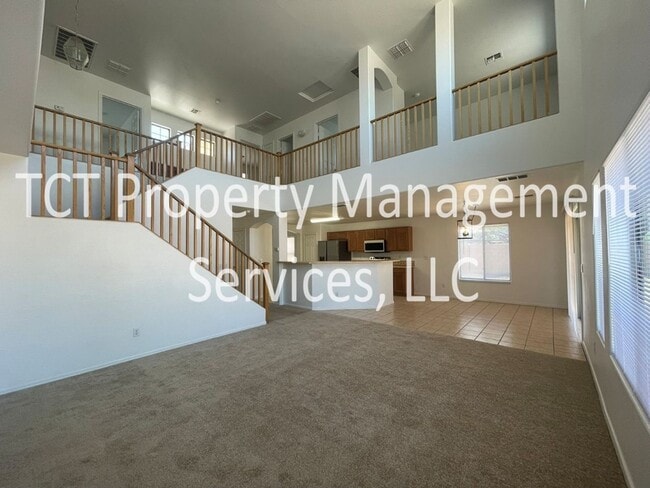 Photo - Large 3 Bed/2.5 Bath plus office AND Loft in Avondale!