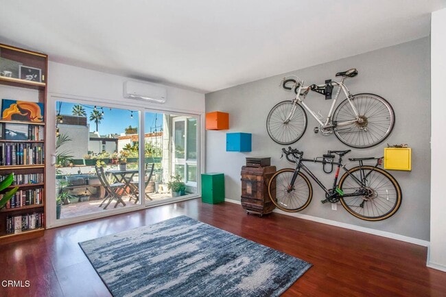 Photo - 355 S Los Robles Ave Unidad 311