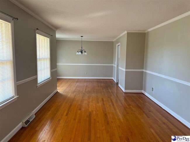 Photo - 3031 W Woodbine Ave