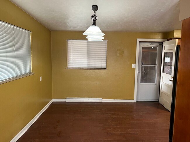 Photo - Amazing price amazing location 3+ bedroom ...