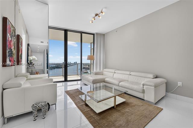 Photo - 1100 Biscayne Blvd Unidad 2902-ML A12063075