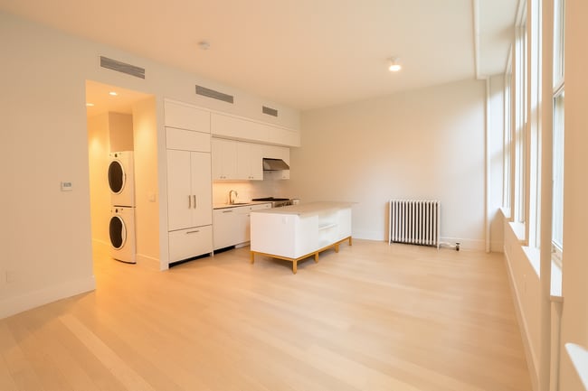 Building Photo - 70 Mercer St Unit 2E