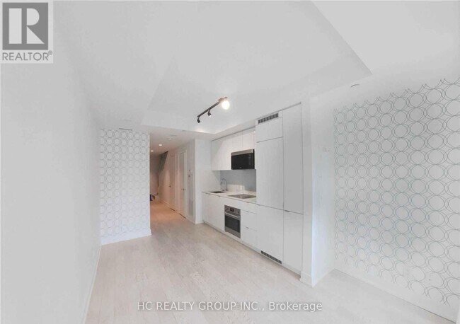 Photo - 7 Grenville St Unit 502