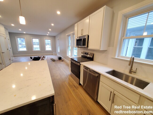 Photo - 55 Fairbanks St Unit 1