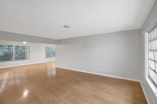 Photo - 5386 Balsam Terrace