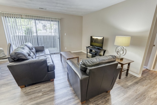 2000px-BRAN A1 240617 100A 2252.jpg - Brandy Mill