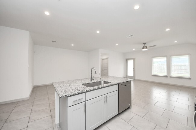 Building Photo - 4911 Pne Hvn Ln Rental