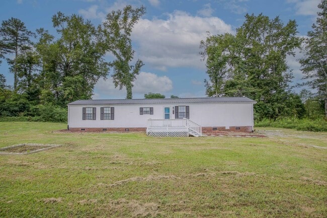 Building Photo - Charming Renovated 2-Bedroom, 2-Bath Home ...
