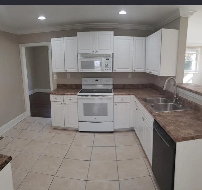 Photo - 3119 Eastwood Dr