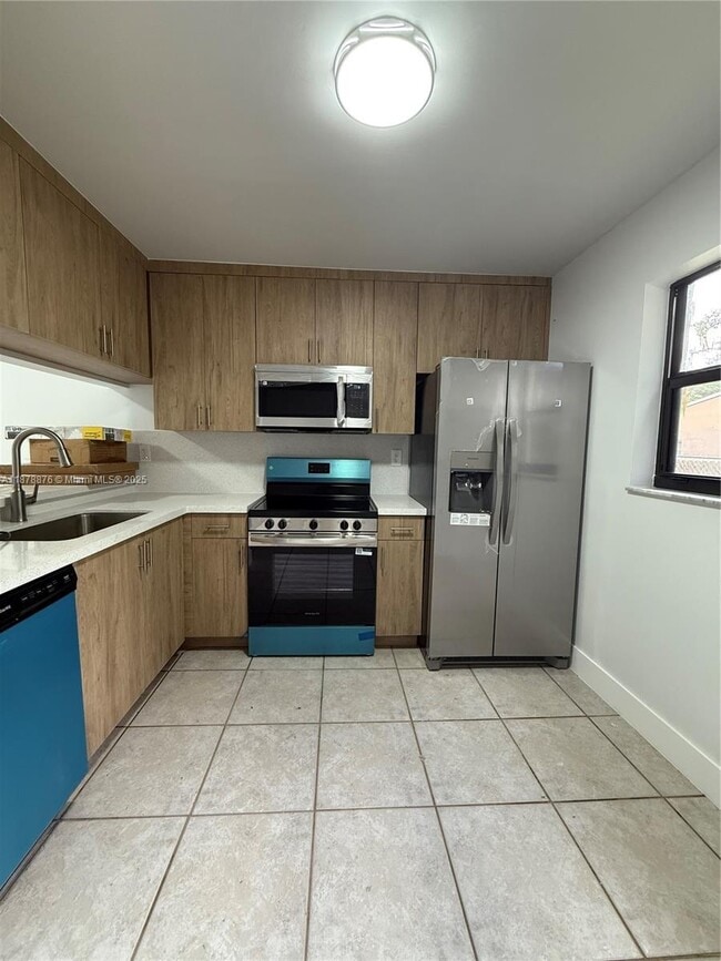 Photo - 1175 SW 16th Ave Unit 1