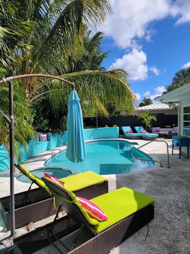 Photo - 113 Park Ln E