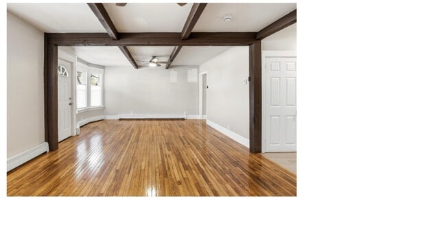 Building Photo - Single-Family House