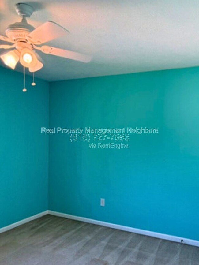 Photo - 1636 Northbend Dr NE
