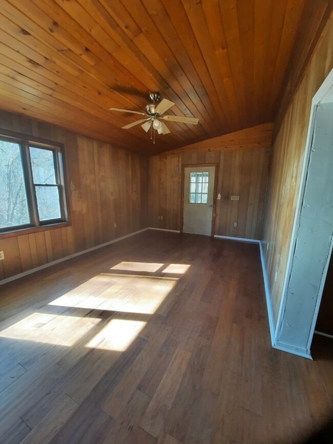 Photo - $1,700 - 2 Bedroom, 1.5 Bathroom Unfurnish... House