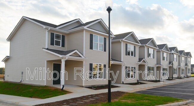 Building Photo - 74 River Stancil Dr