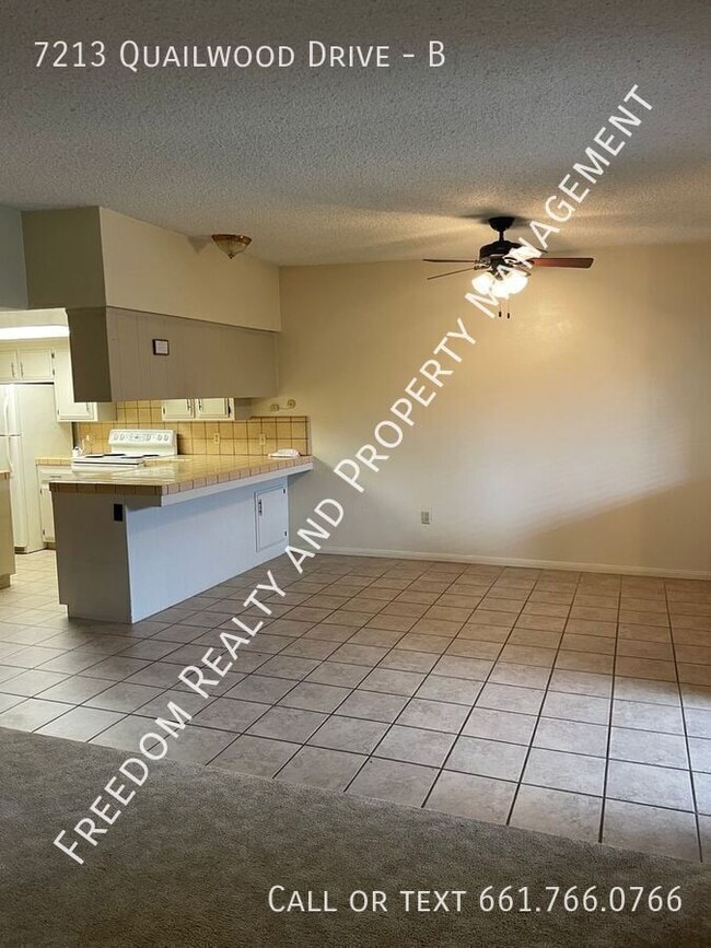 Building Photo - 7213 Quailwood Dr Unit B