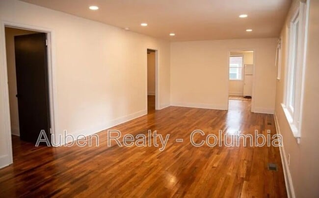 Photo - 1420 S Kilbourne Rd