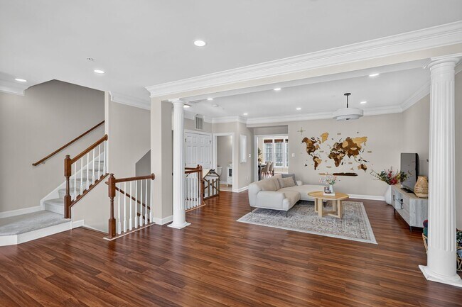 Photo - 630 Pelican Ave