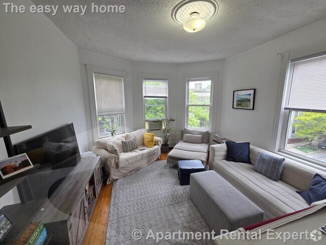 Building Photo - 254 Windsor St Unit #3L Rental