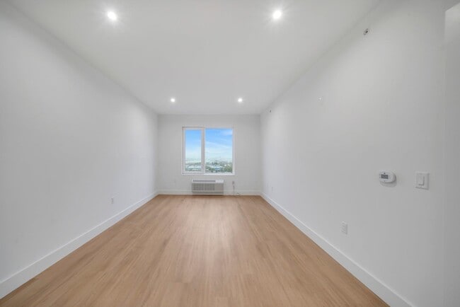 Photo - 3309 Liberty Ave Unit 404