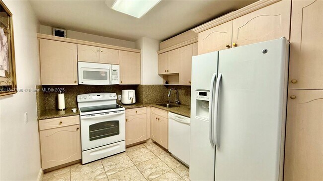 Photo - 100 Bayview Dr Unit 429