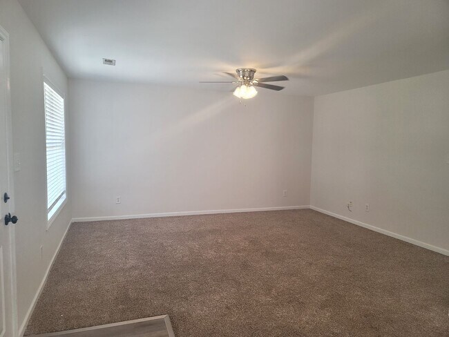 Photo - 4 Bedroom 3 Full Bath Ranch Home located Minutes from CAMPBELL UNIVERSITY!