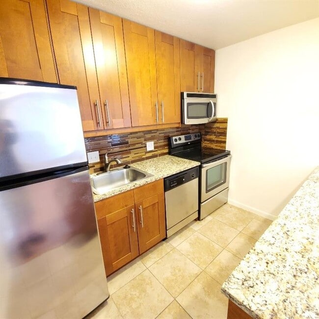 Photo - 7685 Northcross Dr Unit 620