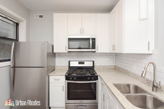 Photo - 3301 N Harding Ave Unit M05H