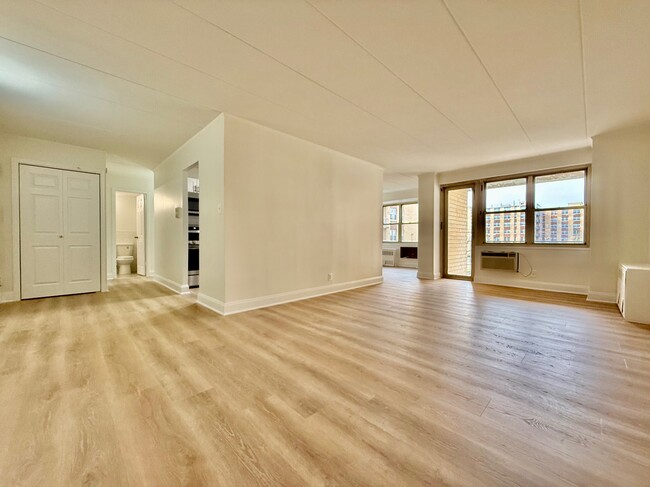 33 North Third Ave - 33 North Third Ave Apartment Unit 3S