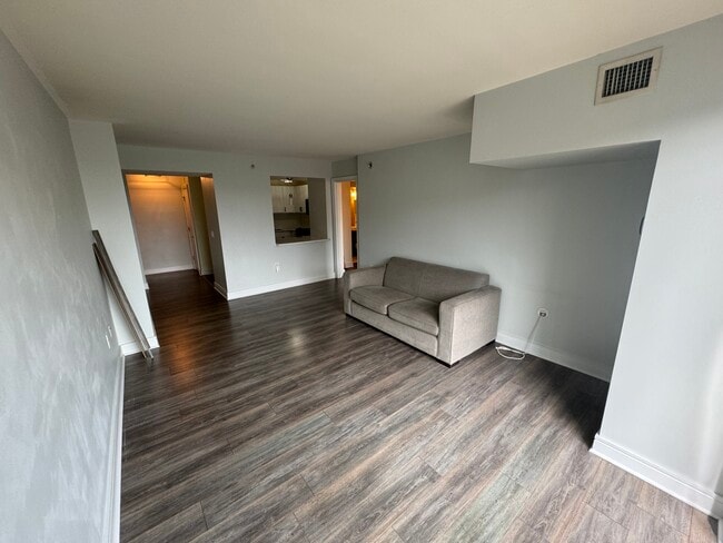 Sala de estar - 800 4th St SW Unidad S409