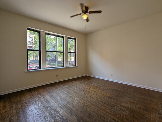 Photo - 3145 W Medill Ave Unit 1