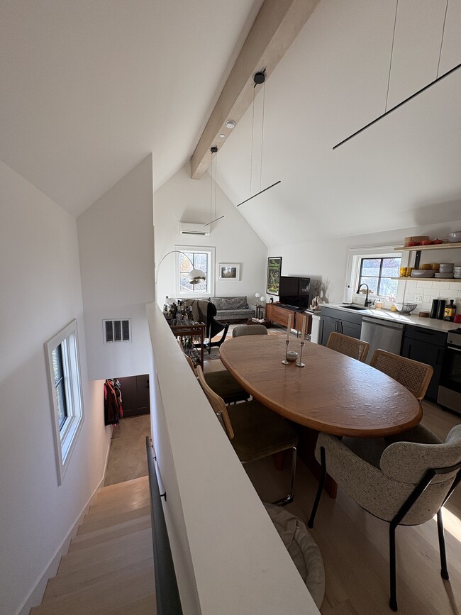 Photo - 1265 Hamlin St NE